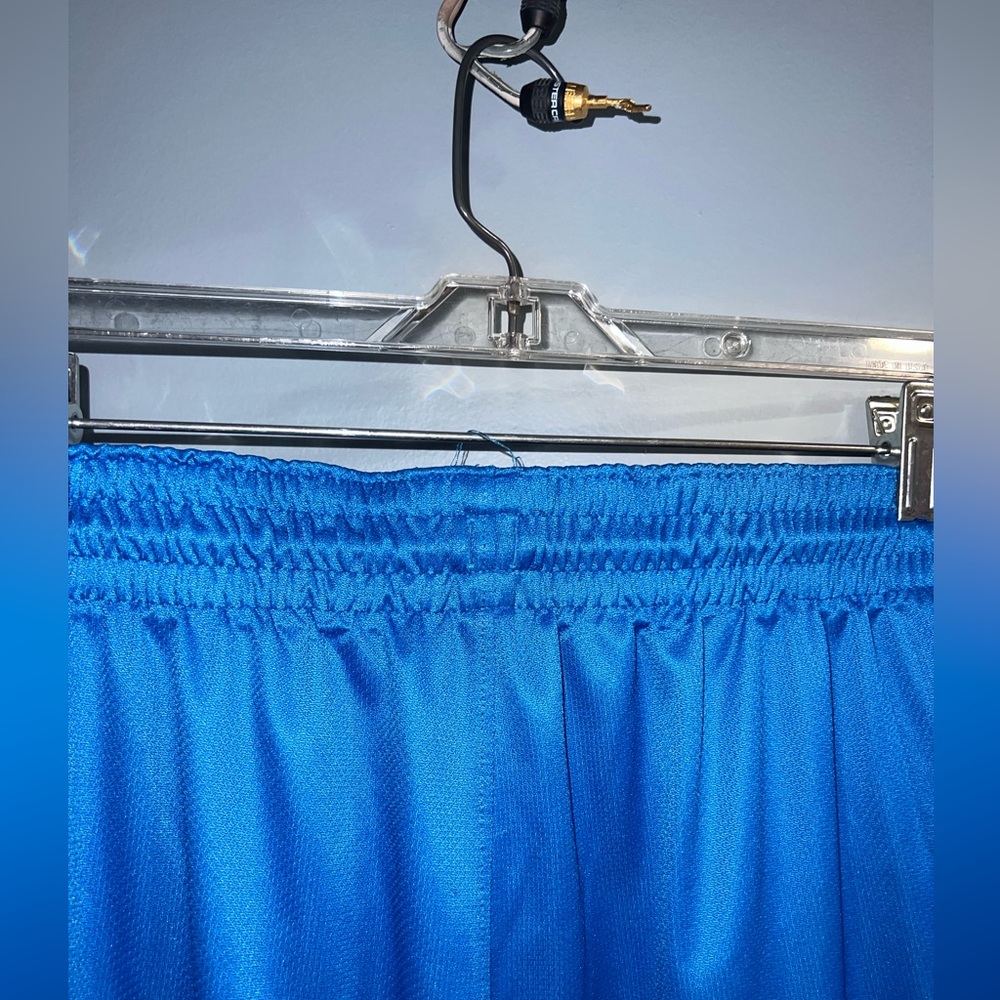 Nike- blue basketball shorts - Picture 4 of 5